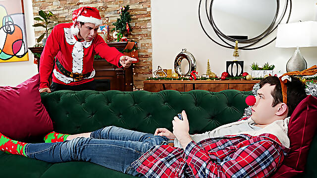 Bareback Christmas special for Dakota Lovell and Archie Paige