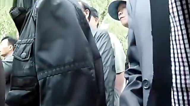 Jerking off old chinese man in public and no one notice..