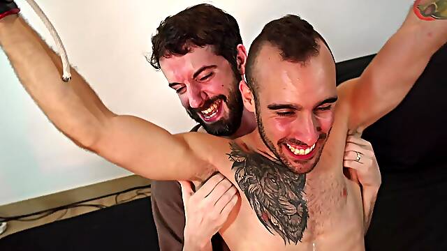 León worst session: tickled to hysterics