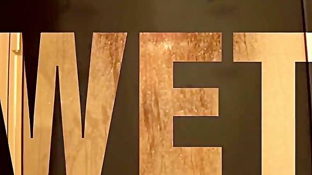 BIG BOOTY JUDY in Shower