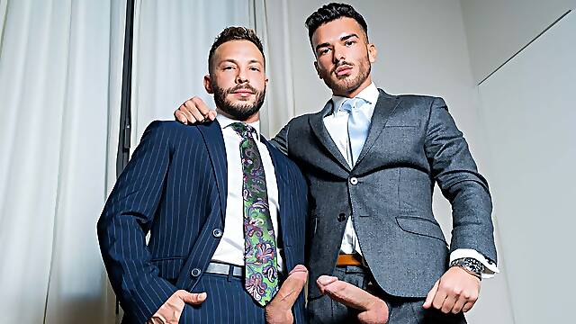 Young Flatmate - MENatPLAY