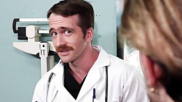 Hot Jock Blows His Doctor Step Uncle