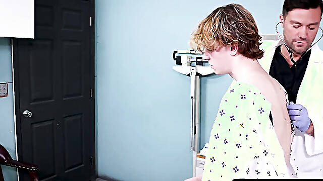 Doctor Beaux Matthews cures Skylar Finchs fatigue after a hardcore bareback ass