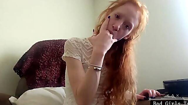 Redhead skinny babe closeup spanking and hard fisting
