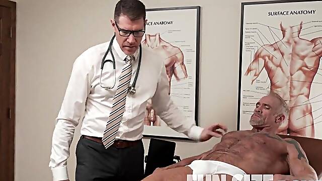 FunSizeBoys Dr Wolf and Dallas Steele Use Logan Cross x