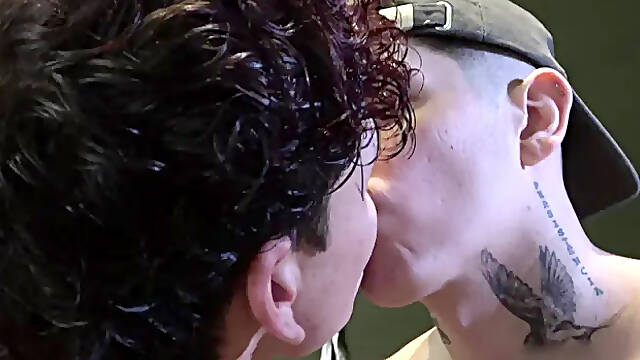 MilitaryDick: Taste The Power Of A Soldiers Cock