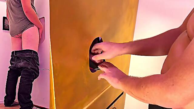 Record-breaking Gloryhole contest - Measured Live