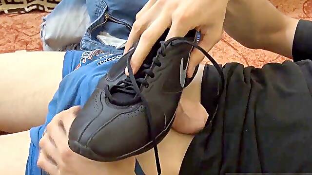 Molten soles teenager jerks off