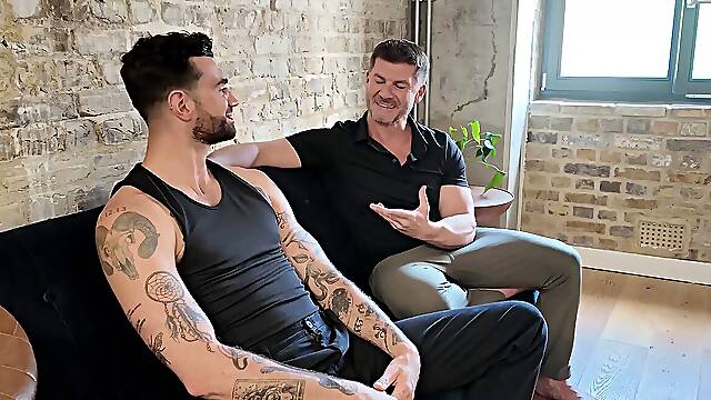 Muscular Coach Studs Gets Pounded hard by Viral dangled Jock Eli Thorne in moist Bareback Domination!