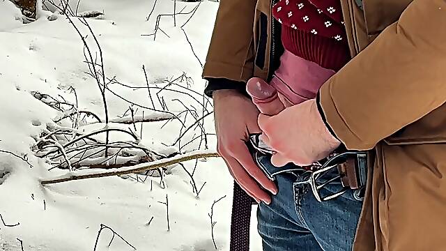 WINTER pissing ❄️��