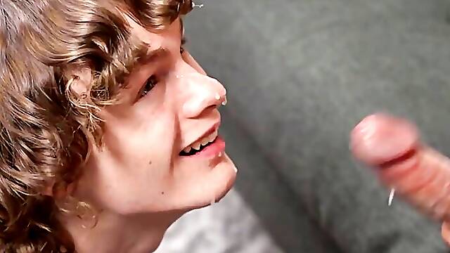 TWINKPOP - Bruce Jones Shows His Cock To Spikey Dee And Wants Him To Suck It Along With His Balls