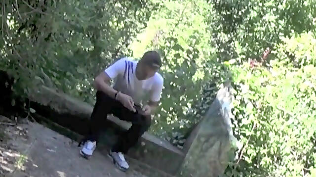 French boy fucked by seyx Arab in forest cruising