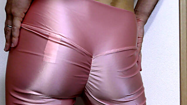 Masturbation with pink spandex leggings