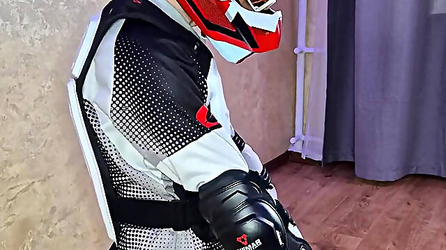 I Put on My Boyfriends Mxgear, Cum Twice