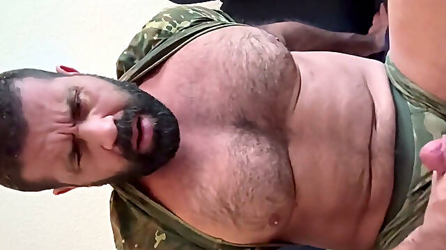 Military Muscle stepdaddy Jerks off